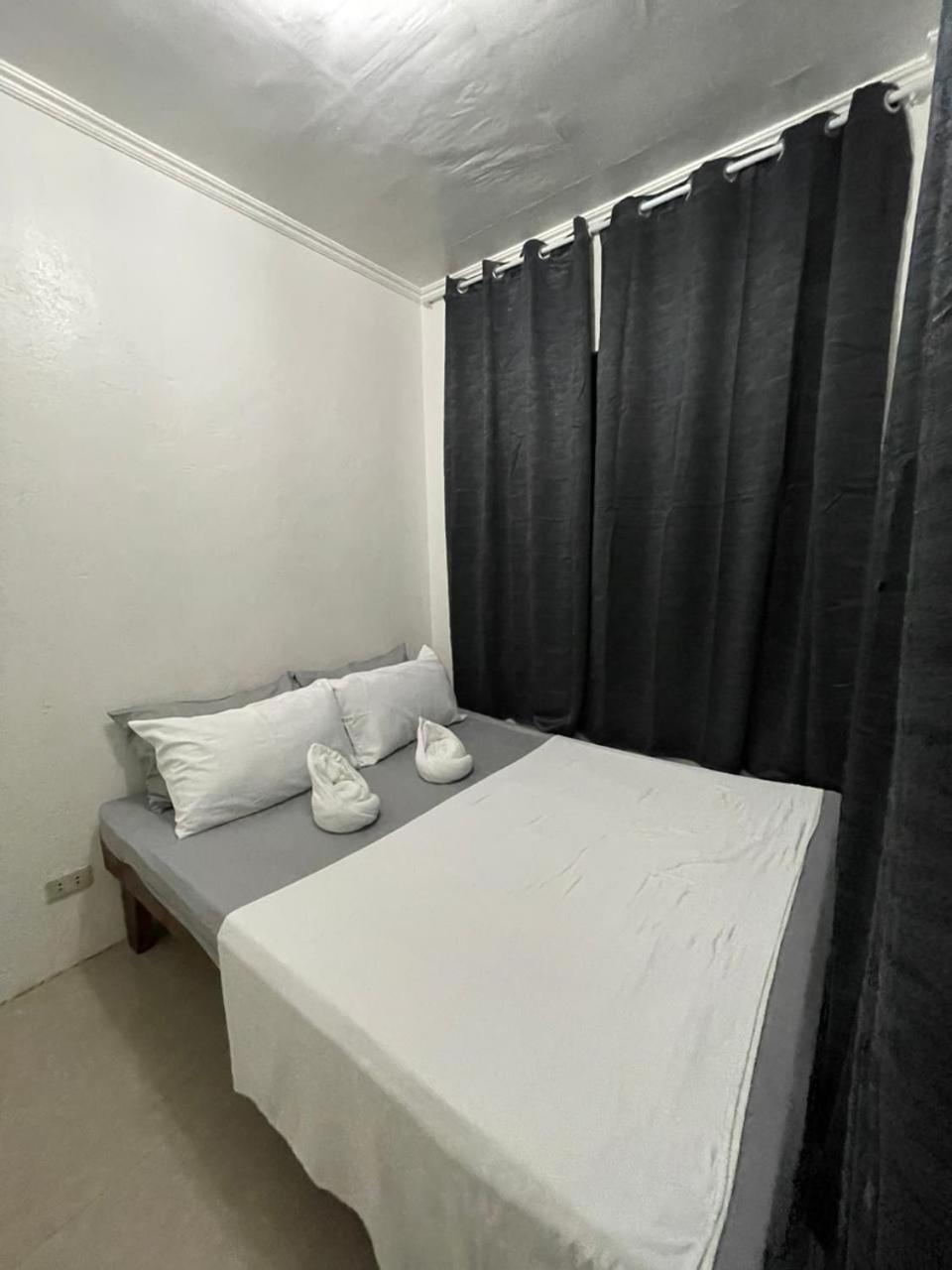 La Visita Hotel General Luna  Room photo